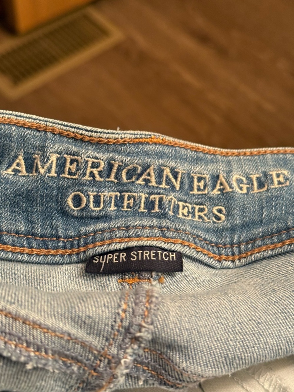 Size 12 Short American Eagle Jeans Super Stretch - Picture 4 of 4